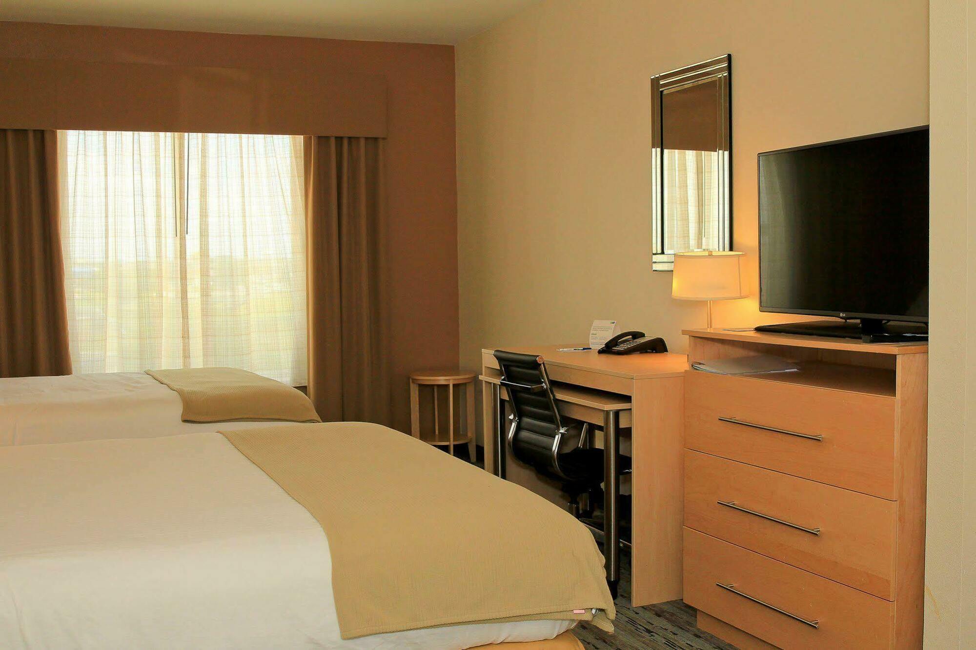 Holiday Inn Express & Suites San Antonio Brooks City Base, An Ihg Hotel Eksteriør bilde